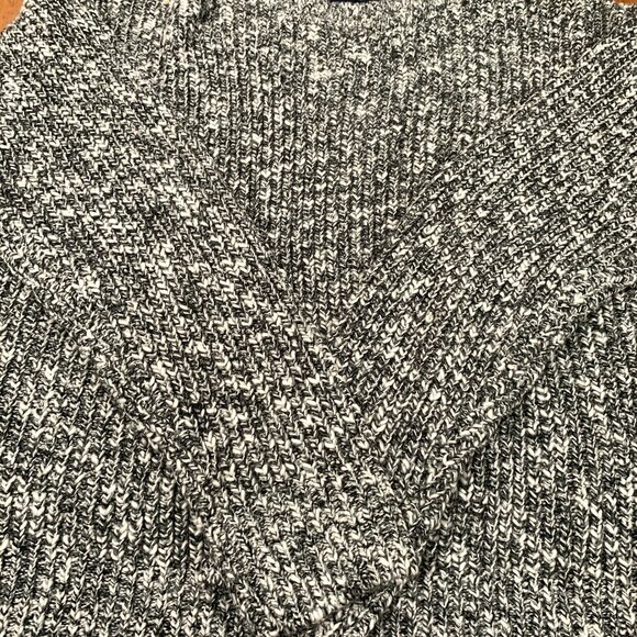 Abercrombie & Fitch Men's Oversized Crew Sweater Size M - Picture 4 of 10